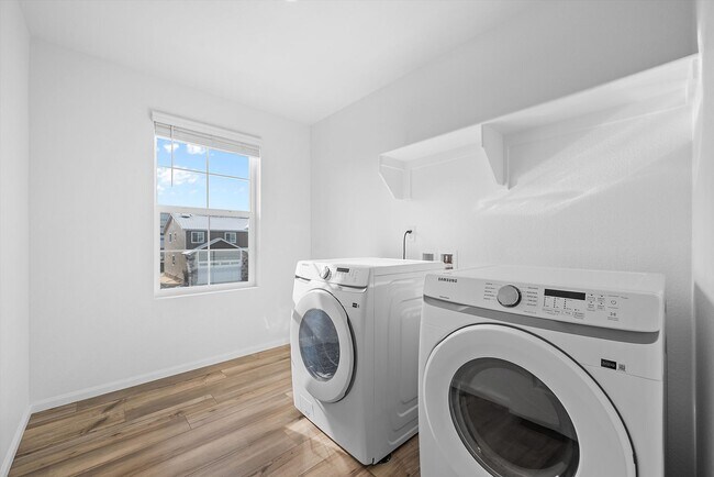 Building Photo - Available for Rent – 4 Bed | 2 Bath | Built 2024 | Green Valley Ranch