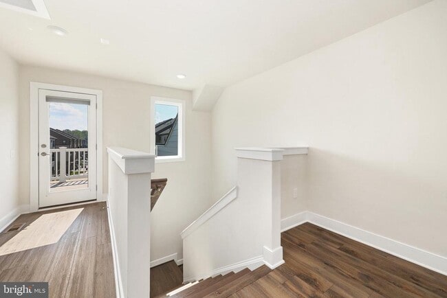 Building Photo - 1743 Riverbluff Ave