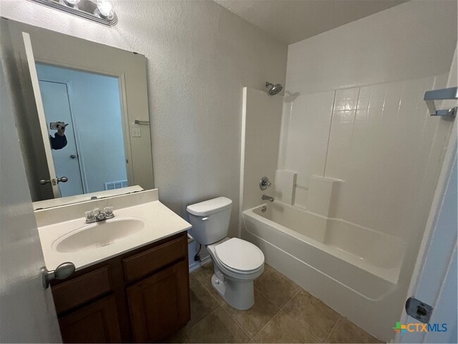 Building Photo - 503 E Union Ave