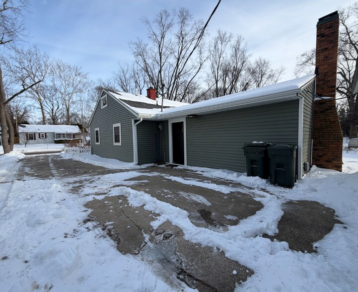 Building Photo - 1101 S Cottage Grove Ave