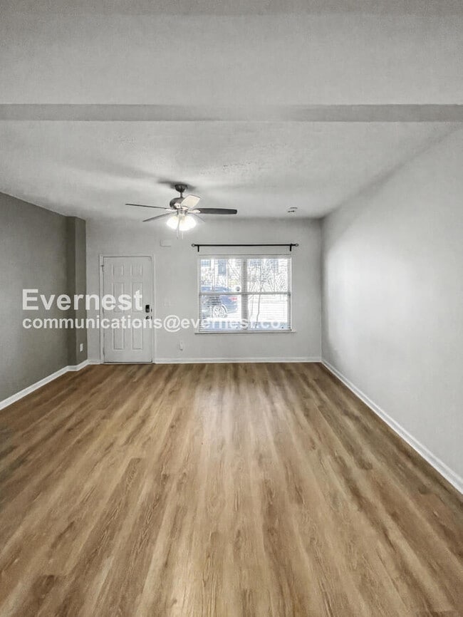 Building Photo - 1522 Sprucedale Dr