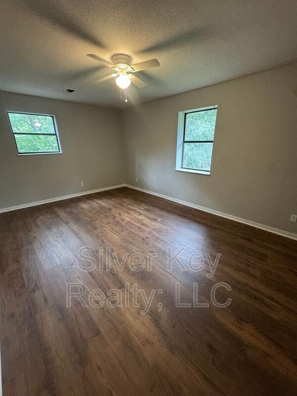 Building Photo - 1206 Knoxville Ave