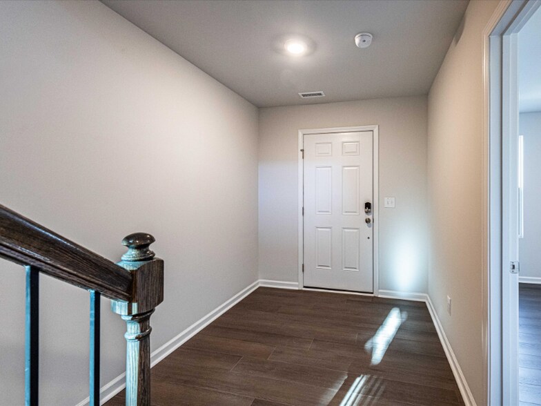 Building Photo - 235 Nahunta Dr