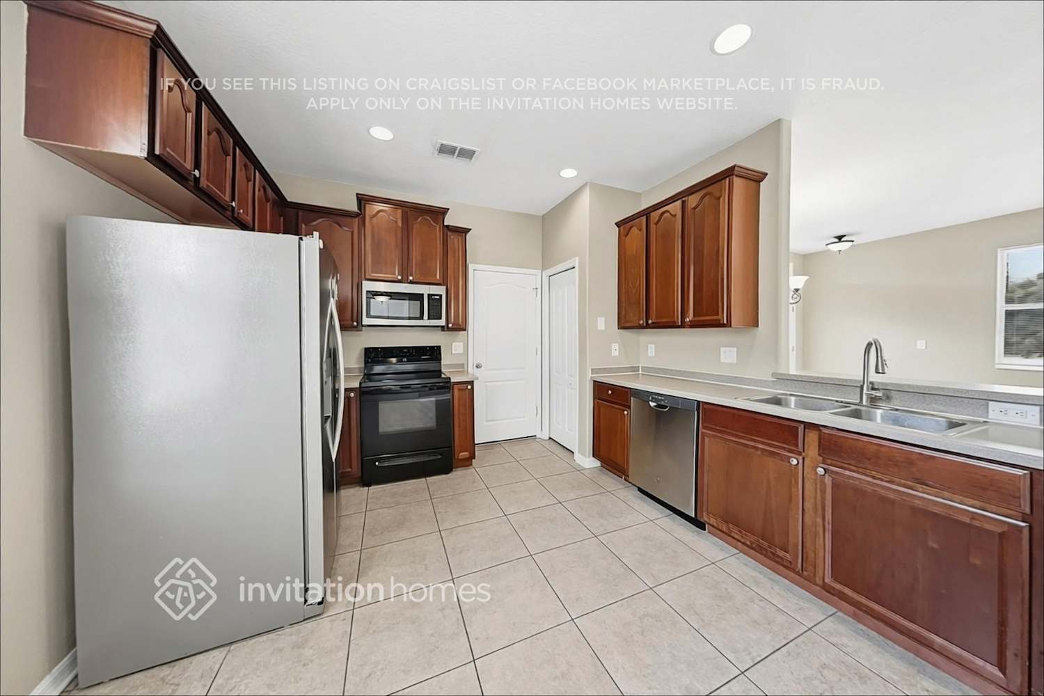 Building Photo - 7232 53rd Pl E