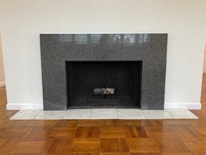 Building Photo - 6204 W Kimberly Rd