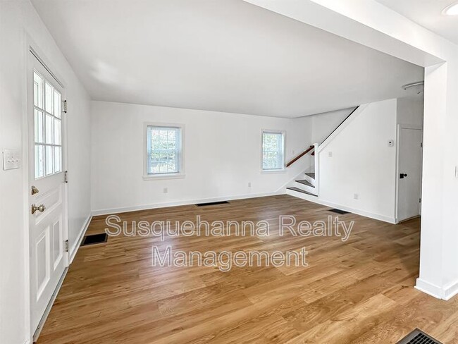 Building Photo - 169 Engle Ln