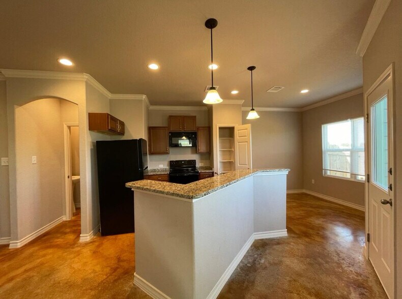 Building Photo - 1791 Tristan Trl