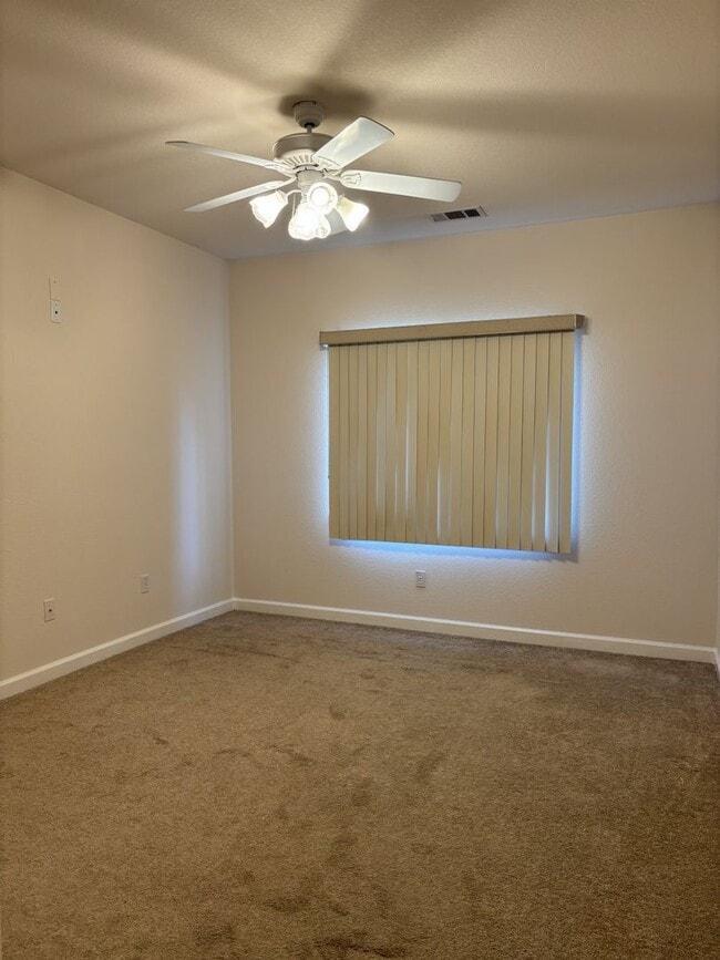 Building Photo - Corner-Lot Home for Rent in Atascadero