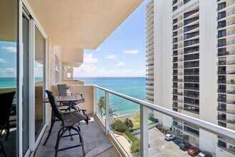 Building Photo - 5440 N Ocean Dr