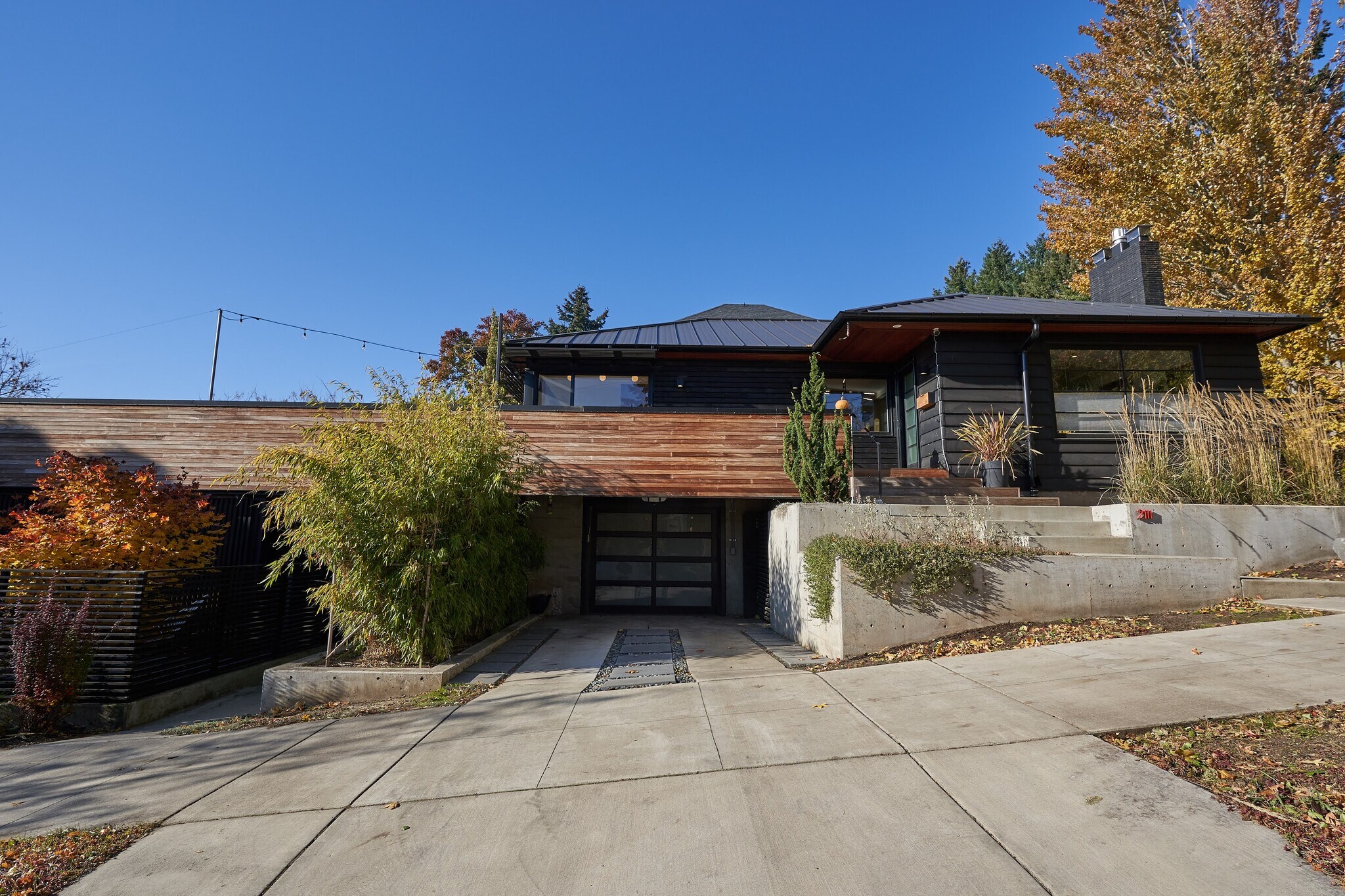 Building Photo - 2111 SE 28th Pl