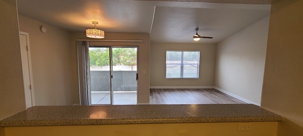 Building Photo - 555 E Silverado Ranch Blvd