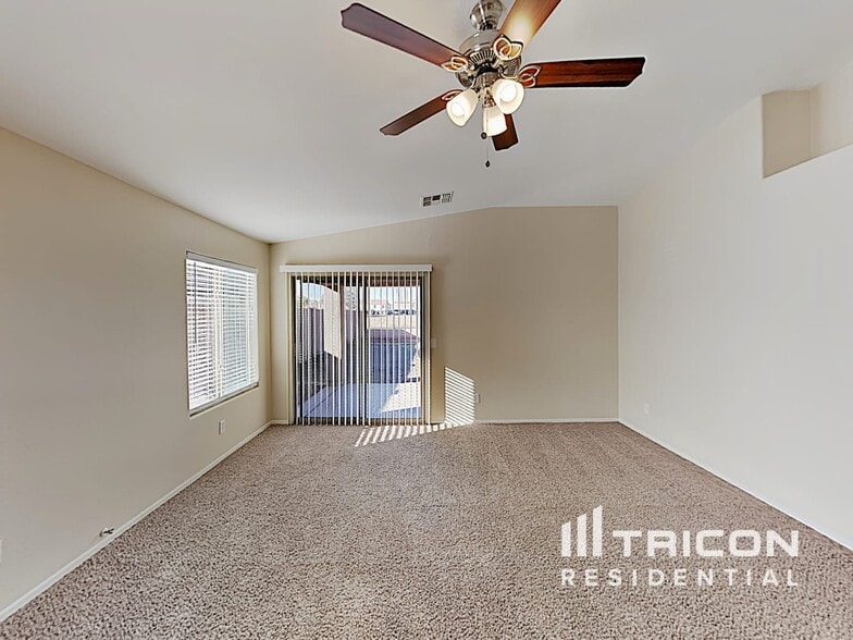 Building Photo - 30568 N Zircon Dr
