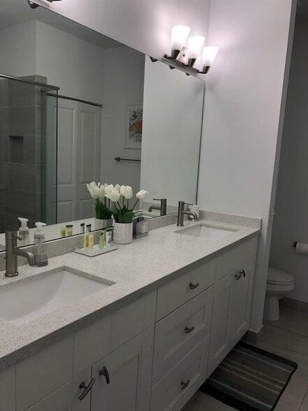 Building Photo - 2362 SW 18th Ave