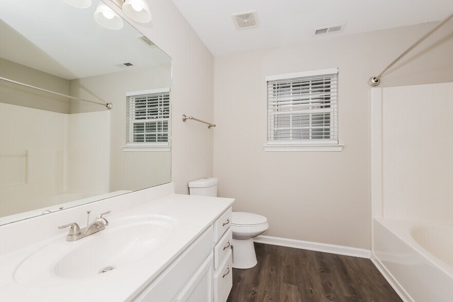 Building Photo - 1411 Weston Ln