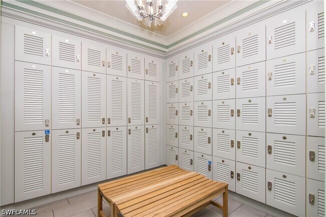 Building Photo - 7286 Saona CT