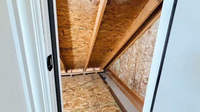 Building Photo - 7406 Rosedown Dr