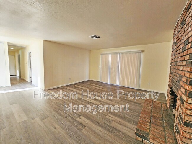 Building Photo - 1930 Kearney St