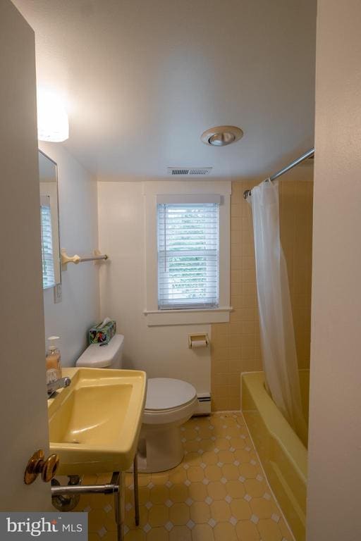 Building Photo - 12475 Rock Point Rd