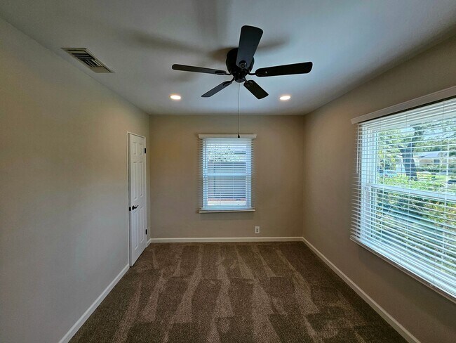 Building Photo - COMING SOON- Charming Single Family Home with Pool in Burbank