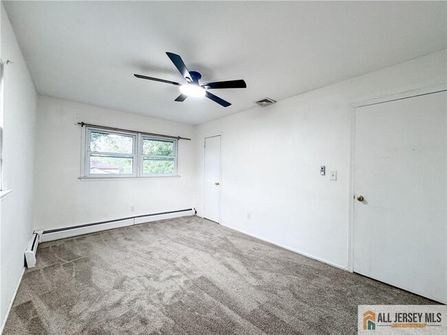 Building Photo - 742 Grove Ave