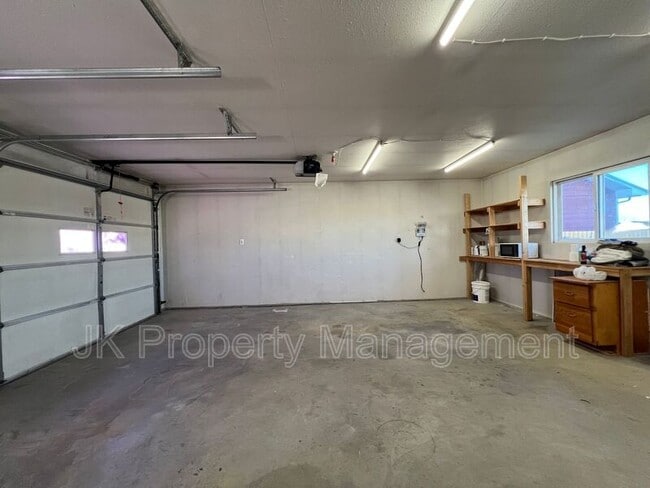 Building Photo - 2516 15th St S