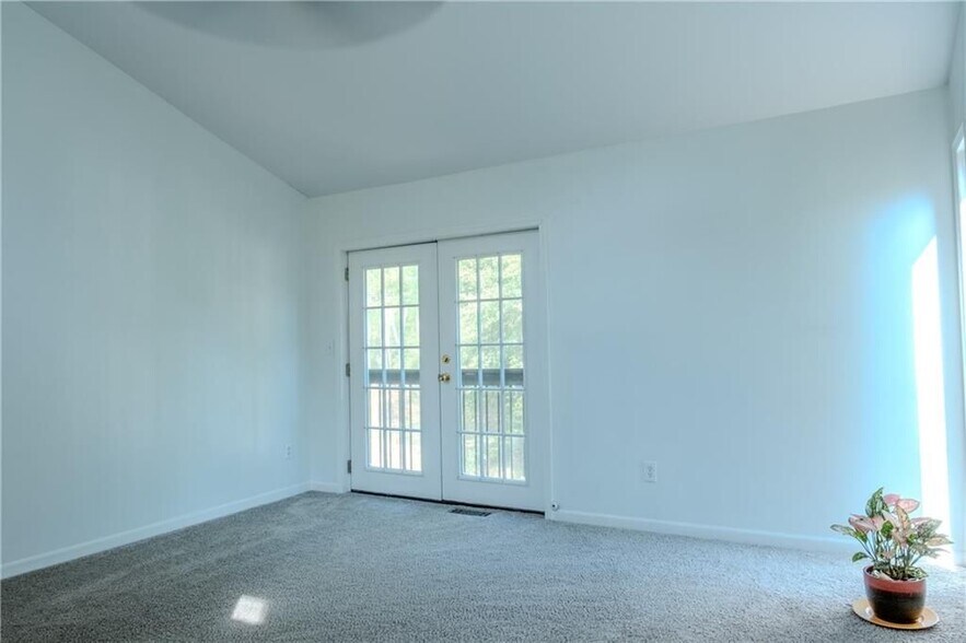 Building Photo - 8025 Cedar Cove