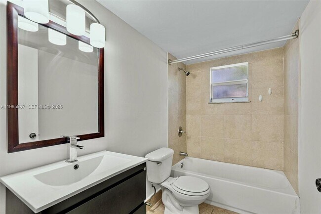 Building Photo - 1830 Dixieana St