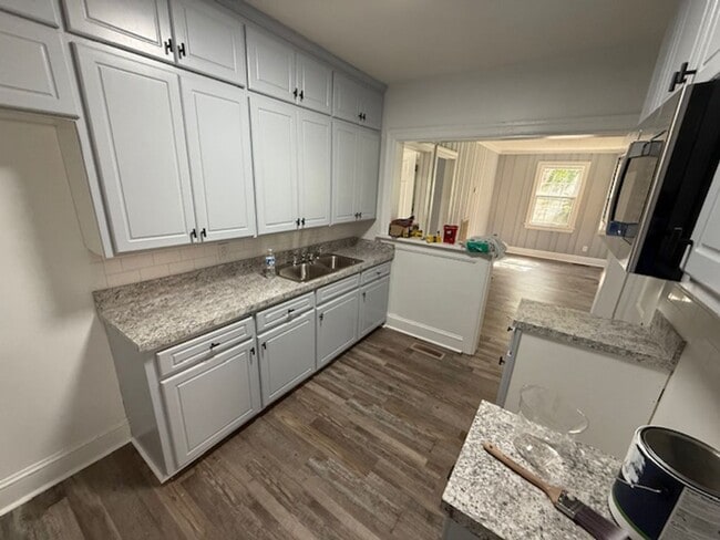 Building Photo - 809 Rose St