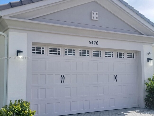 Building Photo - 5426 Pecan Dr