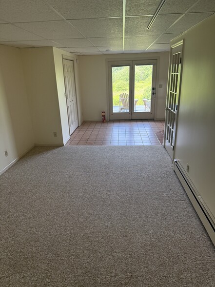 Building Photo - 243 Eastview Cir
