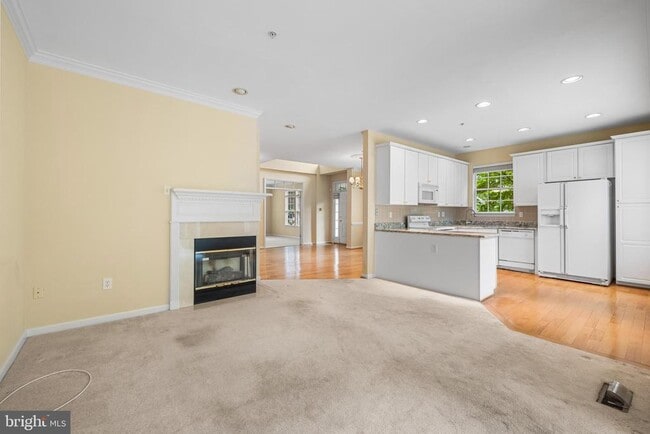 Building Photo - 530 Limerick Cir