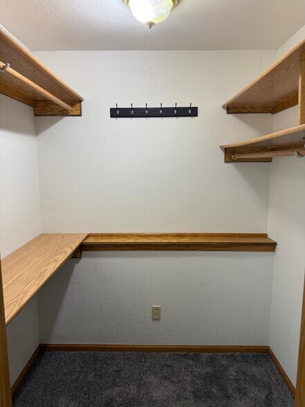 Building Photo - W6527 Woodhaven Cir