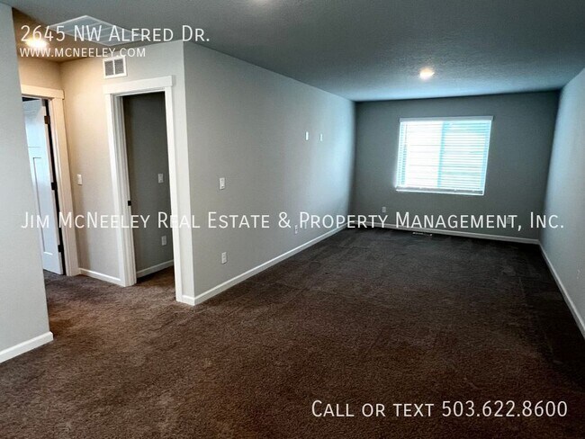 Building Photo - 2645 Alfred Dr