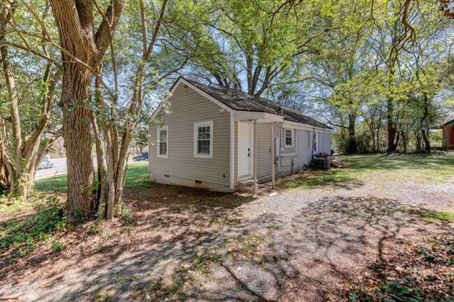 Building Photo - 2600 Revolution Pk Dr