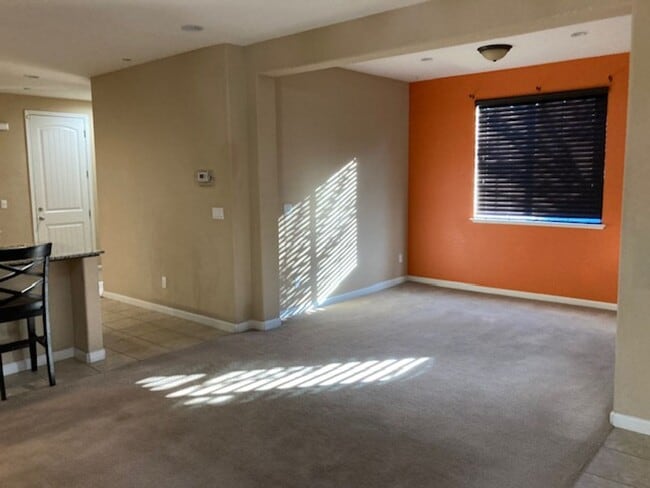Building Photo - 2285 Rutland Ct