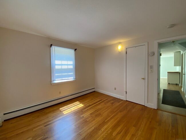 Building Photo - 58 Trailwood Dr