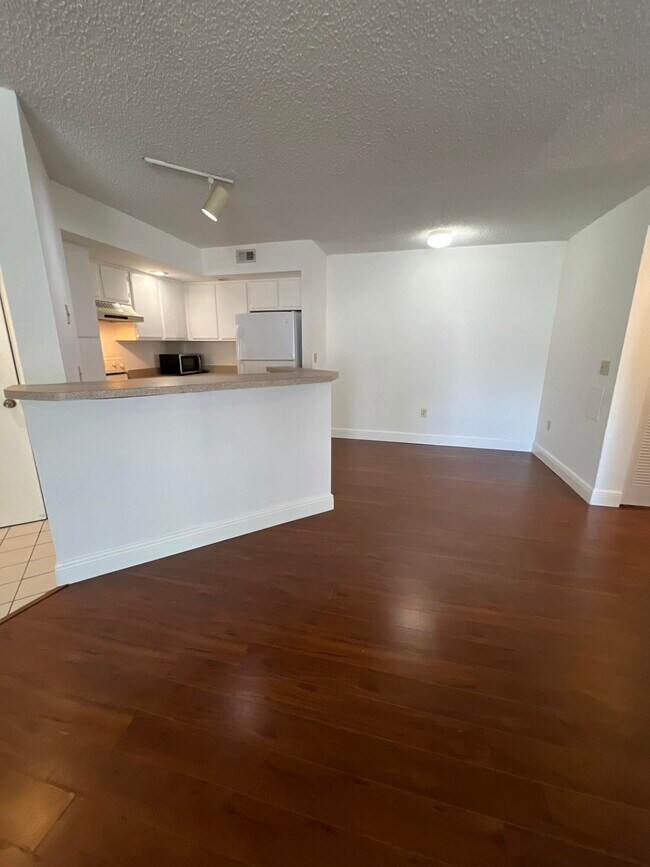 Building Photo - 1401 Village Blvd