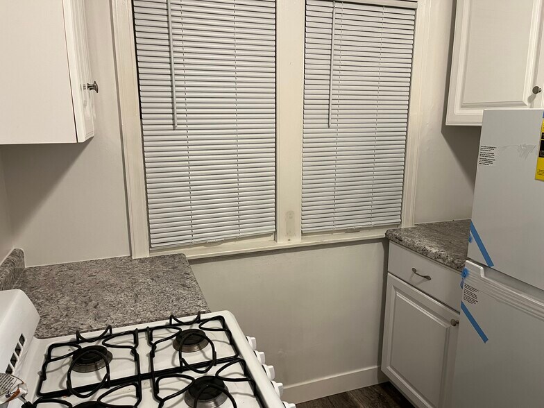 Building Photo - 719 3rd St SW