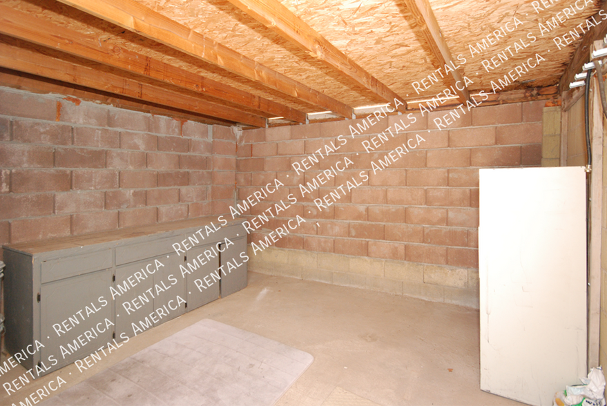 Building Photo - 3241 W Blackhawk Dr