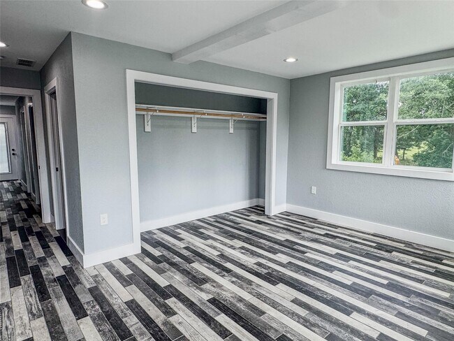 Building Photo - 1232 Kennie Dr