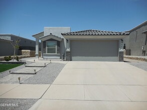 Building Photo - 227 Ellesmere Wy