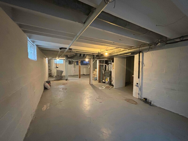 Building Photo - 2804 Lowry Ave N