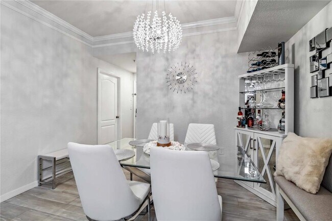 Building Photo - 4106 Central Sarasota Pkwy