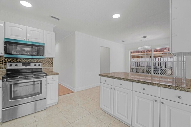 Building Photo - 1820 NW 33rd St