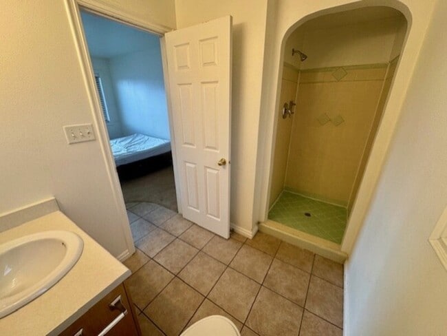 Building Photo - 1675 S State St