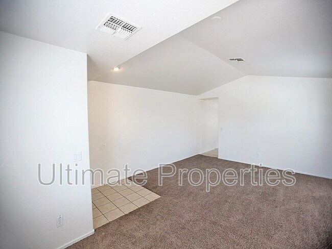 Building Photo - 5921 S 249th Dr