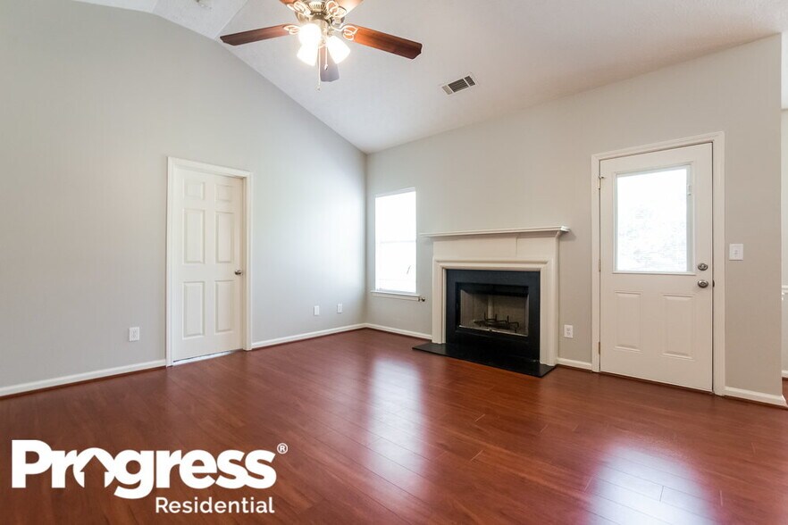 Building Photo - 1790 Courtyard Ln