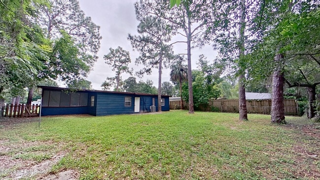 Building Photo - 2612 Ector Rd N