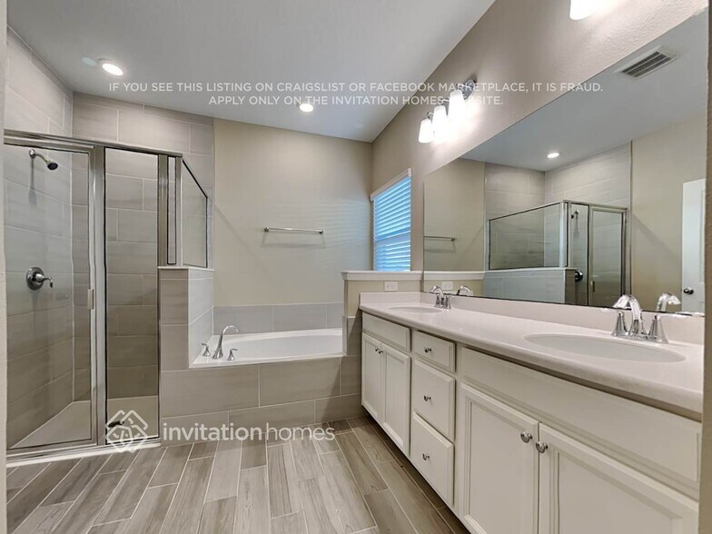 Building Photo - 9902 Lemon Grass Ln