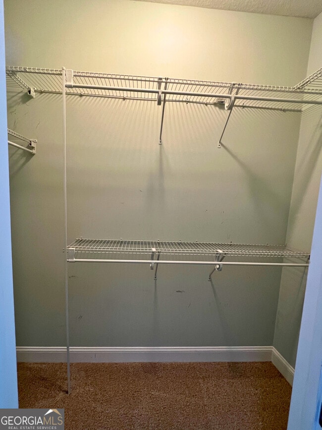 Building Photo - 129 Oarsman Crossing